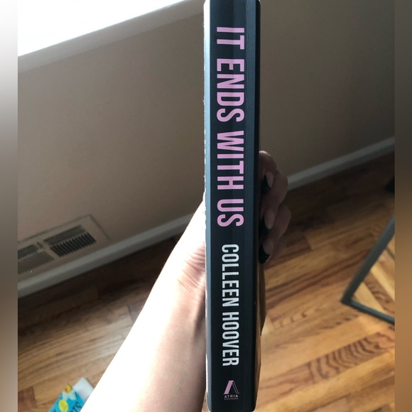 **BOOK BUNDLE**Colleen Hoover - Picture 2 of 3